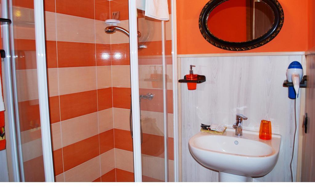 B&B I Viandanti Piancogno Ruang foto